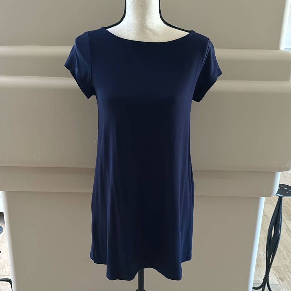 Eileen Fisher Bateau Neck Long Top. Thigh length. Navy. XS. Like New.